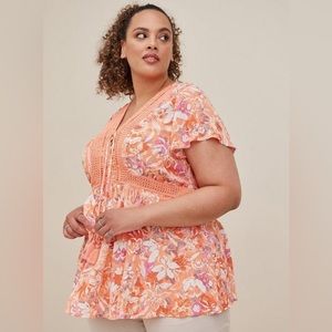 Torrid Babydoll Crinkle Gauze Crochet Inset Lace-Up Top Size 2XL